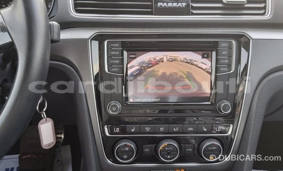 Acheter Import Voiture Volkswagen Passat Rouge à Import - Dubai, Ali Sabieh Region Acheter Import Voiture Volkswagen Passat Rouge à Import - Dubai, Ali Sabieh Region