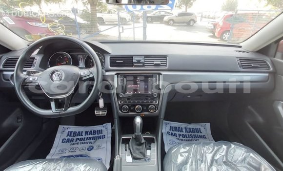 Acheter Import Voiture Volkswagen Passat Rouge à Import - Dubai, Ali Sabieh Region Acheter Import Voiture Volkswagen Passat Rouge à Import - Dubai, Ali Sabieh Region