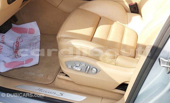Acheter Import Voiture Porsche Macan Autre à Import - Dubai, Ali Sabieh Region Acheter Import Voiture Porsche Macan Autre à Import - Dubai, Ali Sabieh Region
