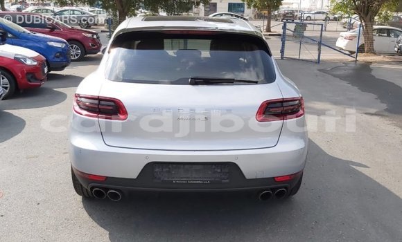 Acheter Import Voiture Porsche Macan Autre à Import - Dubai, Ali Sabieh Region Acheter Import Voiture Porsche Macan Autre à Import - Dubai, Ali Sabieh Region
