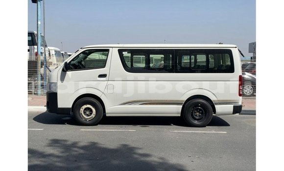 Buy Import Toyota Hiace White Car in Import - Dubai in Ali Sabieh Region Buy Import Toyota Hiace White Car in Import - Dubai in Ali Sabieh Region