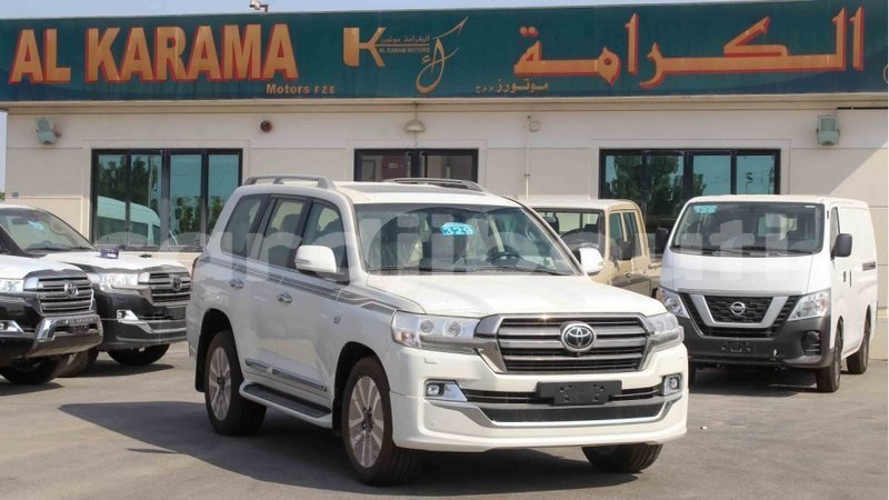 Big with watermark toyota land cruiser ali sabieh region import dubai 2959