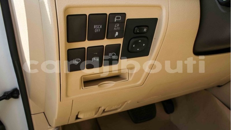 Big with watermark toyota land cruiser ali sabieh region import dubai 2959