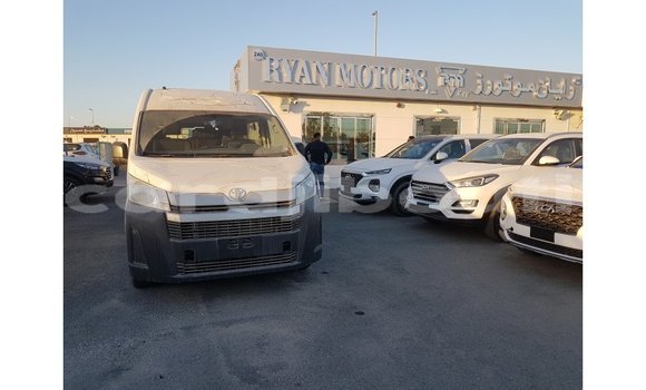 Buy Import Toyota Hiace White Car in Import - Dubai in Ali Sabieh Region Buy Import Toyota Hiace White Car in Import - Dubai in Ali Sabieh Region