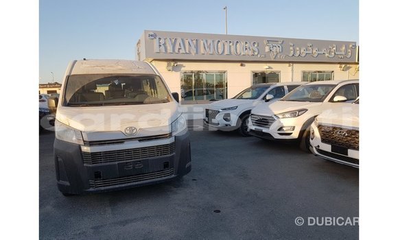 Buy Import Toyota Hiace White Car in Import - Dubai in Ali Sabieh Region Buy Import Toyota Hiace White Car in Import - Dubai in Ali Sabieh Region