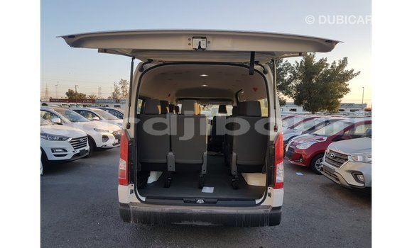 Buy Import Toyota Hiace White Car in Import - Dubai in Ali Sabieh Region Buy Import Toyota Hiace White Car in Import - Dubai in Ali Sabieh Region