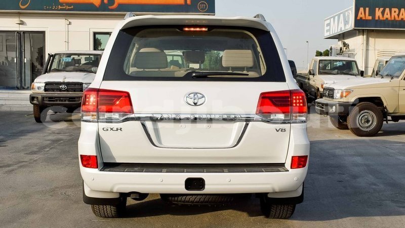 Big with watermark toyota land cruiser ali sabieh region import dubai 2966