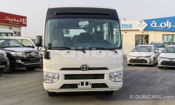 Acheter Import Voiture Toyota Coaster Blanc à Import - Dubai, Ali Sabieh Region Acheter Import Voiture Toyota Coaster Blanc à Import - Dubai, Ali Sabieh Region