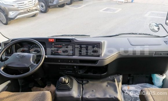 Acheter Import Voiture Toyota Coaster Blanc à Import - Dubai, Ali Sabieh Region Acheter Import Voiture Toyota Coaster Blanc à Import - Dubai, Ali Sabieh Region