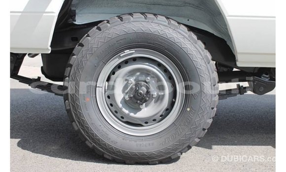 Buy Import Toyota Land Cruiser White Car in Import - Dubai in Ali Sabieh Region Buy Import Toyota Land Cruiser White Car in Import - Dubai in Ali Sabieh Region