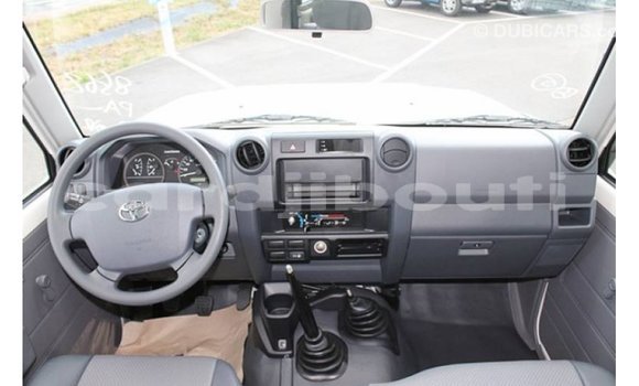 Buy Import Toyota Land Cruiser White Car in Import - Dubai in Ali Sabieh Region Buy Import Toyota Land Cruiser White Car in Import - Dubai in Ali Sabieh Region