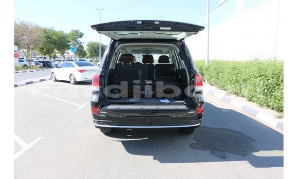 Buy Import Toyota Land Cruiser Black Car in Import - Dubai in Ali Sabieh Region Buy Import Toyota Land Cruiser Black Car in Import - Dubai in Ali Sabieh Region