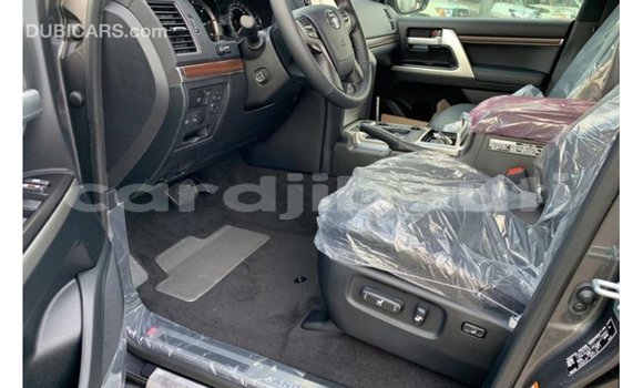 Buy Import Toyota Land Cruiser Black Car in Import - Dubai in Ali Sabieh Region Buy Import Toyota Land Cruiser Black Car in Import - Dubai in Ali Sabieh Region