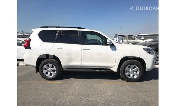 Acheter Import Voiture Toyota Prado Blanc à Import - Dubai, Ali Sabieh Region Acheter Import Voiture Toyota Prado Blanc à Import - Dubai, Ali Sabieh Region