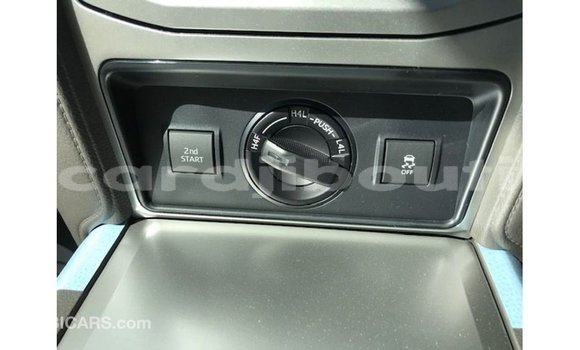 Acheter Import Voiture Toyota Prado Blanc à Import - Dubai, Ali Sabieh Region Acheter Import Voiture Toyota Prado Blanc à Import - Dubai, Ali Sabieh Region