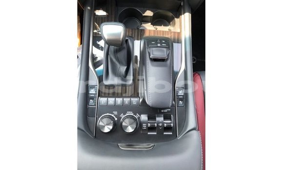 Acheter Import Voiture Lexus LX Noir à Import - Dubai, Ali Sabieh Region Acheter Import Voiture Lexus LX Noir à Import - Dubai, Ali Sabieh Region