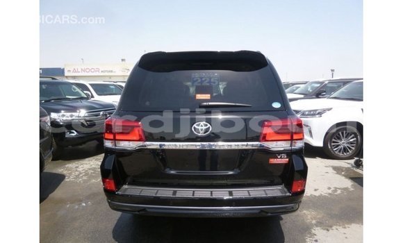Acheter Import Voiture Toyota Land Cruiser Noir à Import - Dubai, Ali Sabieh Region Acheter Import Voiture Toyota Land Cruiser Noir à Import - Dubai, Ali Sabieh Region