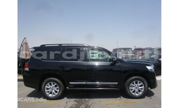 Acheter Import Voiture Toyota Land Cruiser Noir à Import - Dubai, Ali Sabieh Region Acheter Import Voiture Toyota Land Cruiser Noir à Import - Dubai, Ali Sabieh Region