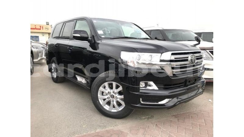 Big with watermark toyota land cruiser ali sabieh region import dubai 2996