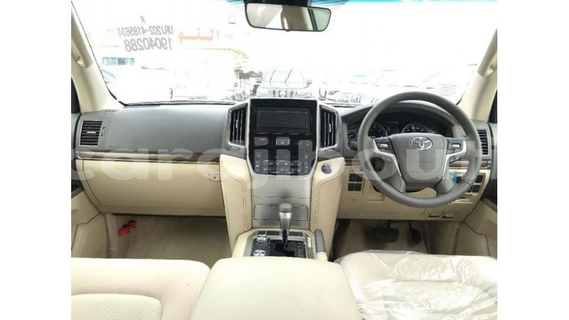 Big with watermark toyota land cruiser ali sabieh region import dubai 2996