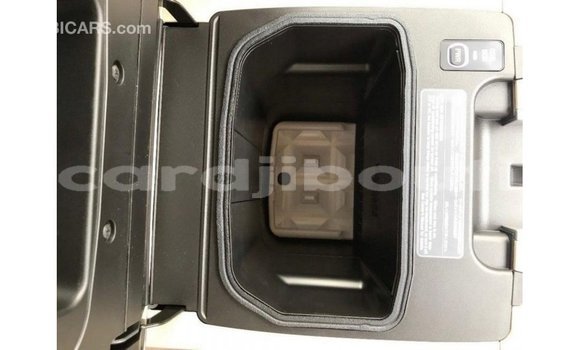 Acheter Import Voiture Toyota Land Cruiser Noir à Import - Dubai, Ali Sabieh Region Acheter Import Voiture Toyota Land Cruiser Noir à Import - Dubai, Ali Sabieh Region