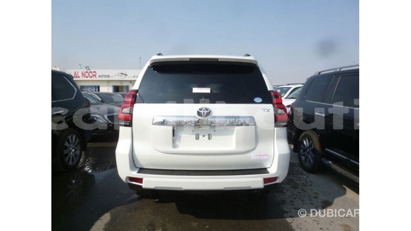Big with watermark toyota prado ali sabieh region import dubai 3000