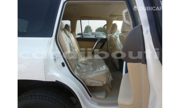 Acheter Import Voiture Toyota Prado Blanc à Import - Dubai, Ali Sabieh Region Acheter Import Voiture Toyota Prado Blanc à Import - Dubai, Ali Sabieh Region