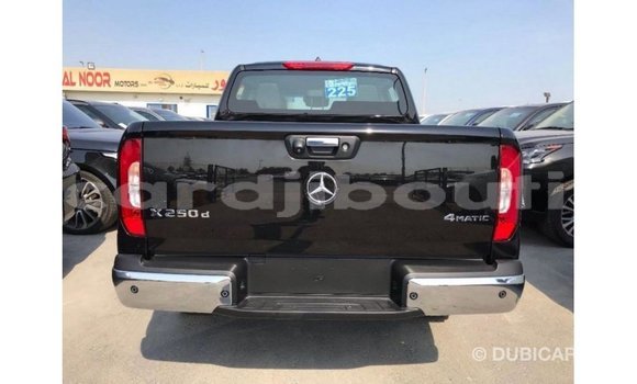 Acheter Import Voiture Mercedes-Benz 250 Noir à Import - Dubai, Ali Sabieh Region Acheter Import Voiture Mercedes-Benz 250 Noir à Import - Dubai, Ali Sabieh Region