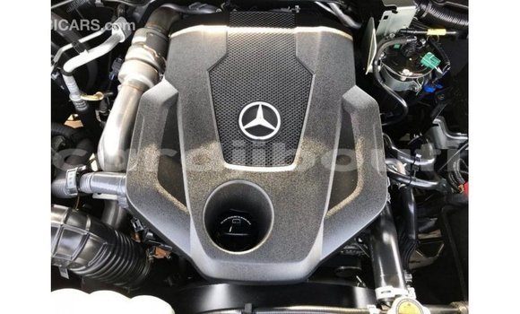 Acheter Import Voiture Mercedes-Benz 250 Noir à Import - Dubai, Ali Sabieh Region Acheter Import Voiture Mercedes-Benz 250 Noir à Import - Dubai, Ali Sabieh Region