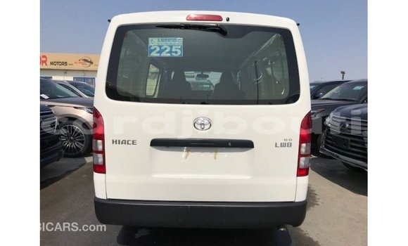 Acheter Import Voiture Toyota Hiace Blanc à Import - Dubai, Ali Sabieh Region Acheter Import Voiture Toyota Hiace Blanc à Import - Dubai, Ali Sabieh Region