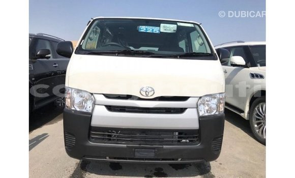 Acheter Import Voiture Toyota Hiace Blanc à Import - Dubai, Ali Sabieh Region Acheter Import Voiture Toyota Hiace Blanc à Import - Dubai, Ali Sabieh Region