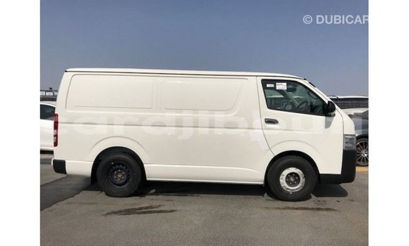 Acheter Import Voiture Toyota Hiace Blanc à Import - Dubai, Ali Sabieh Region Acheter Import Voiture Toyota Hiace Blanc à Import - Dubai, Ali Sabieh Region