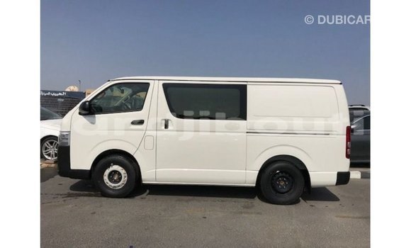 Acheter Import Voiture Toyota Hiace Blanc à Import - Dubai, Ali Sabieh Region Acheter Import Voiture Toyota Hiace Blanc à Import - Dubai, Ali Sabieh Region