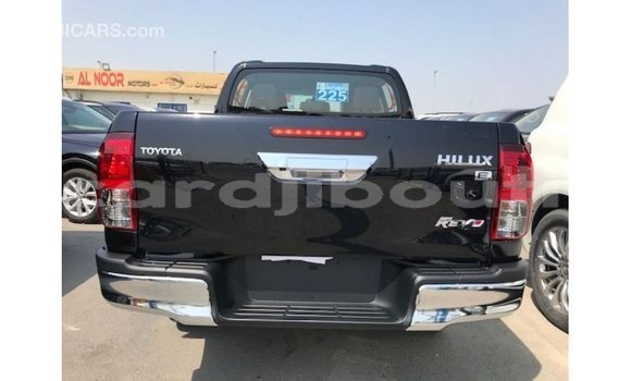 Acheter Import Voiture Toyota Hilux Noir à Import - Dubai, Ali Sabieh Region Acheter Import Voiture Toyota Hilux Noir à Import - Dubai, Ali Sabieh Region