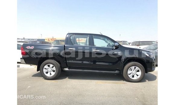 Acheter Import Voiture Toyota Hilux Noir à Import - Dubai, Ali Sabieh Region Acheter Import Voiture Toyota Hilux Noir à Import - Dubai, Ali Sabieh Region