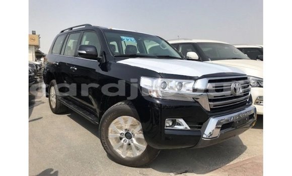 Acheter Import Voiture Toyota Land Cruiser Noir à Import - Dubai, Ali Sabieh Region Acheter Import Voiture Toyota Land Cruiser Noir à Import - Dubai, Ali Sabieh Region