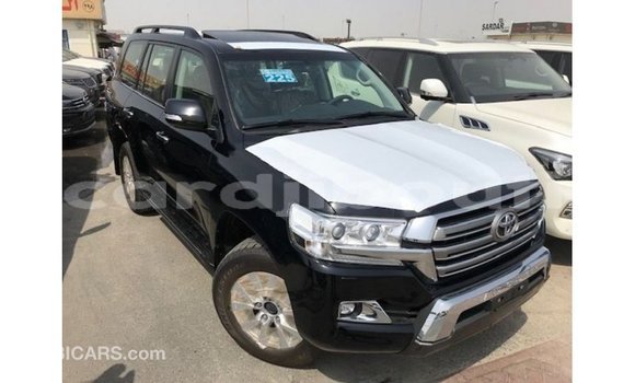 Acheter Import Voiture Toyota Land Cruiser Noir à Import - Dubai, Ali Sabieh Region Acheter Import Voiture Toyota Land Cruiser Noir à Import - Dubai, Ali Sabieh Region