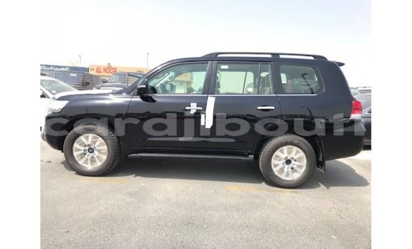 Acheter Import Voiture Toyota Land Cruiser Noir à Import - Dubai, Ali Sabieh Region Acheter Import Voiture Toyota Land Cruiser Noir à Import - Dubai, Ali Sabieh Region