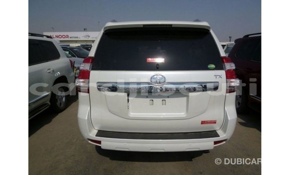 Acheter Import Voiture Toyota Prado Blanc à Import - Dubai, Ali Sabieh Region Acheter Import Voiture Toyota Prado Blanc à Import - Dubai, Ali Sabieh Region