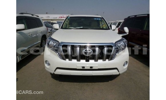Acheter Import Voiture Toyota Prado Blanc à Import - Dubai, Ali Sabieh Region Acheter Import Voiture Toyota Prado Blanc à Import - Dubai, Ali Sabieh Region