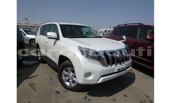 Acheter Import Voiture Toyota Prado Blanc à Import - Dubai, Ali Sabieh Region Acheter Import Voiture Toyota Prado Blanc à Import - Dubai, Ali Sabieh Region