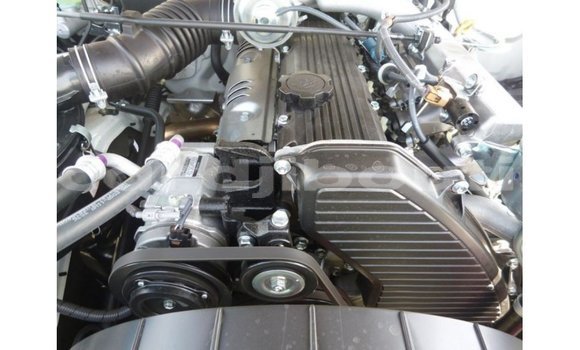 Acheter Import Voiture Toyota Land Cruiser Blanc à Import - Dubai, Ali Sabieh Region Acheter Import Voiture Toyota Land Cruiser Blanc à Import - Dubai, Ali Sabieh Region