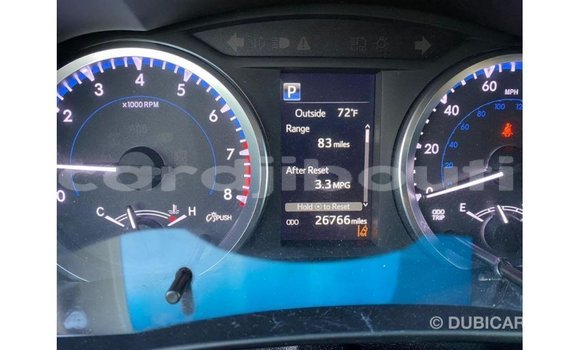 Buy Import Toyota Highlander White Car in Import - Dubai in Ali Sabieh Region Buy Import Toyota Highlander White Car in Import - Dubai in Ali Sabieh Region