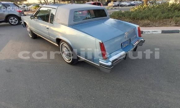Acheter Import Voiture Cadillac Eldorado Bleu à Import - Dubai, Ali Sabieh Region Acheter Import Voiture Cadillac Eldorado Bleu à Import - Dubai, Ali Sabieh Region