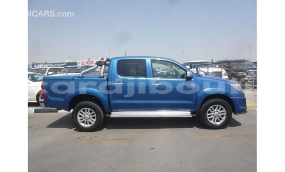 Acheter Import Voiture Toyota Hilux Bleu à Import - Dubai, Ali Sabieh Region Acheter Import Voiture Toyota Hilux Bleu à Import - Dubai, Ali Sabieh Region