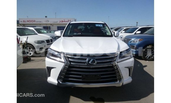 Acheter Import Voiture Lexus LX Blanc à Import - Dubai, Ali Sabieh Region Acheter Import Voiture Lexus LX Blanc à Import - Dubai, Ali Sabieh Region