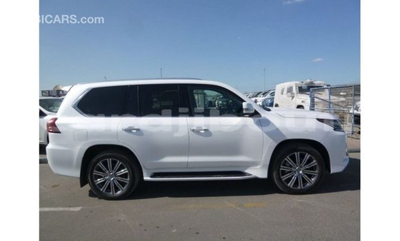 Acheter Import Voiture Lexus LX Blanc à Import - Dubai, Ali Sabieh Region Acheter Import Voiture Lexus LX Blanc à Import - Dubai, Ali Sabieh Region