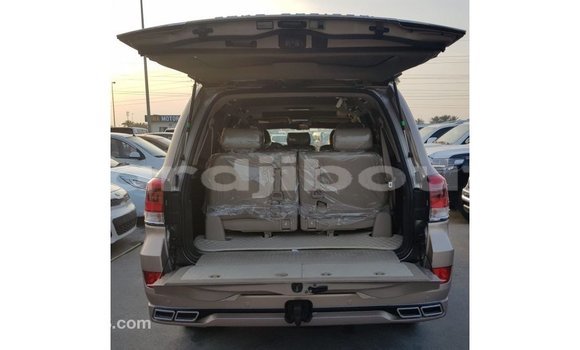 Acheter Import Voiture Toyota Land Cruiser Autre à Import - Dubai, Ali Sabieh Region Acheter Import Voiture Toyota Land Cruiser Autre à Import - Dubai, Ali Sabieh Region