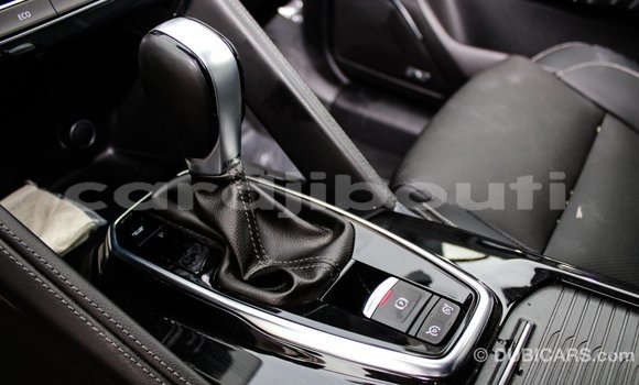 Acheter Import Voiture Renault Koleos Autre à Import - Dubai, Ali Sabieh Region Acheter Import Voiture Renault Koleos Autre à Import - Dubai, Ali Sabieh Region