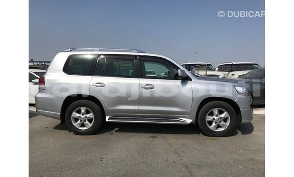 Acheter Import Voiture Toyota Land Cruiser Autre à Import - Dubai, Ali Sabieh Region Acheter Import Voiture Toyota Land Cruiser Autre à Import - Dubai, Ali Sabieh Region